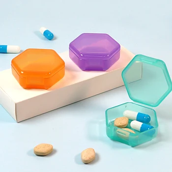 Hordozható kis tabletta doboz Napi gyémánt alakú tablettaszervező Travel Pocket Case hordozható gyógyszertároló doboz Otthoni konténer